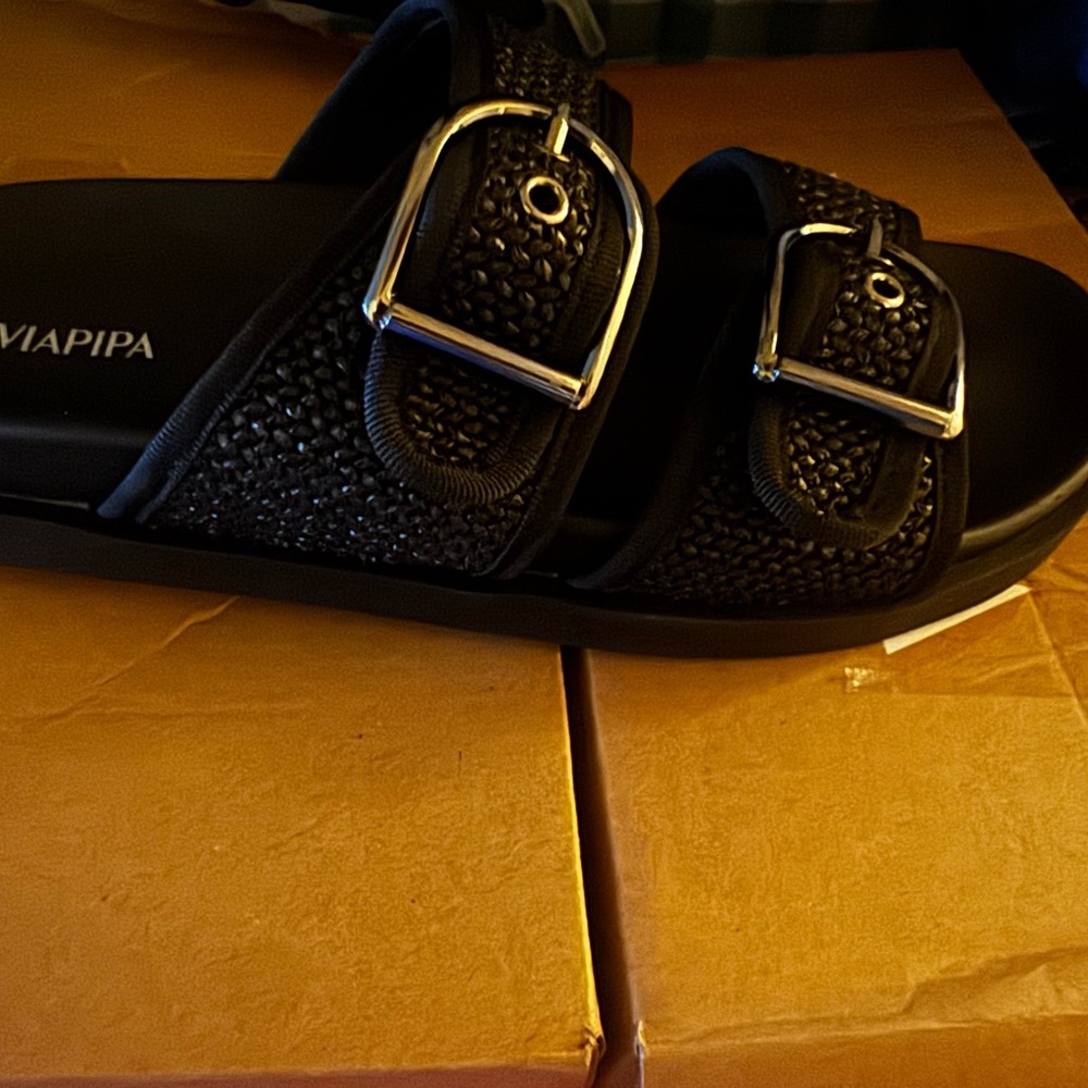 Black Textured Slide with Buckles